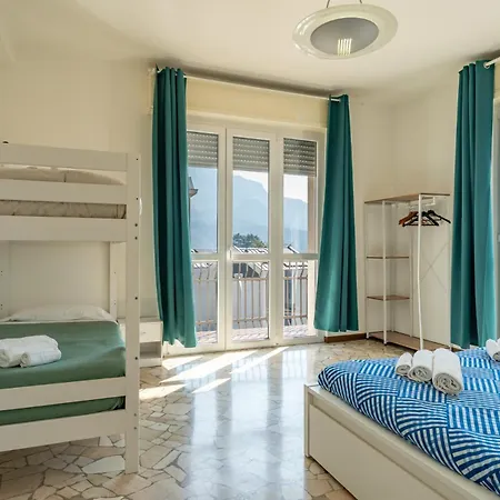 Spacious Bright With Panoramic Views Lecco