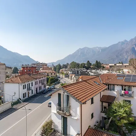 Spacious Bright With Panoramic Views Daire Lecco