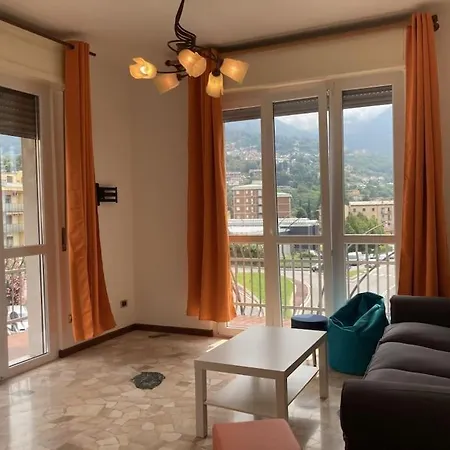 Spacious With Panoramic Views In Apartment Lecco
