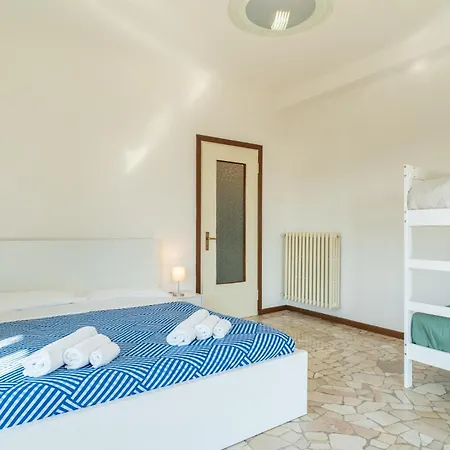 Spacious Bright With Panoramic Views 莱科