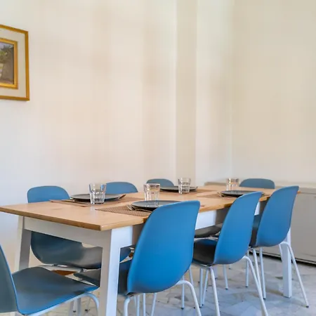Spacious With Panoramic Views In Appartamento Lecco