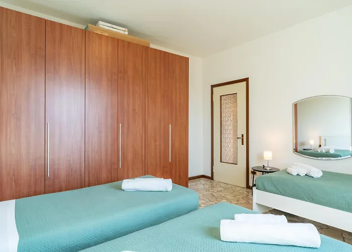 Spacious Bright With Panoramic Views Апартаменты