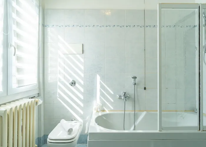 Spacious Bright With Panoramic Views * Лекко