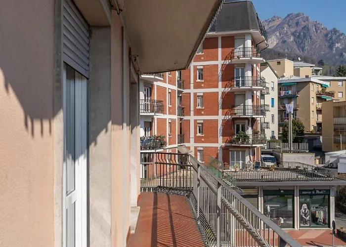 Spacious Bright With Panoramic Views Апартаменты *