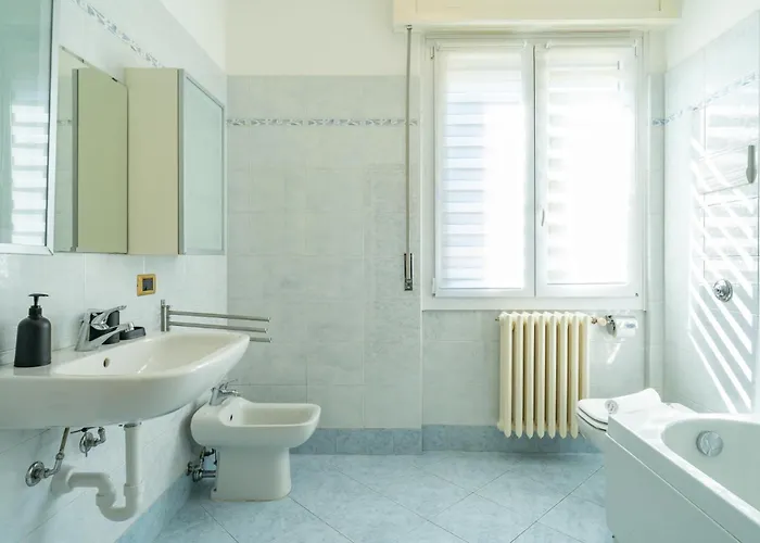 Spacious Bright With Panoramic Views * Лекко
