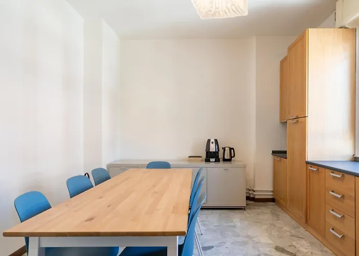 Spacious Bright With Panoramic Views Апартаменты